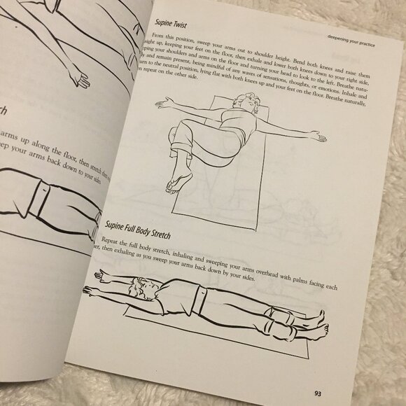 'A Mindfulness-Based Stress Reduction Workbook' Softcover + CD - Picture 7 of 7